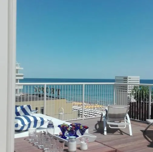 Apollo Hotel 4*