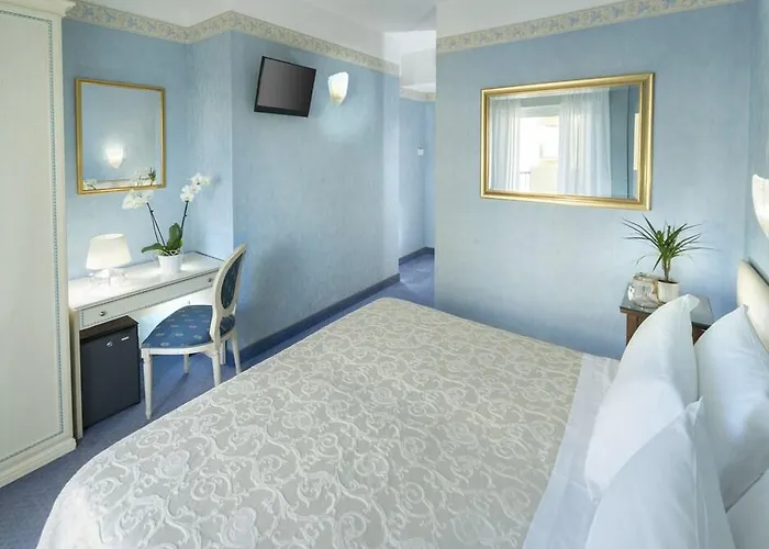 Hotel Apollo 4*
